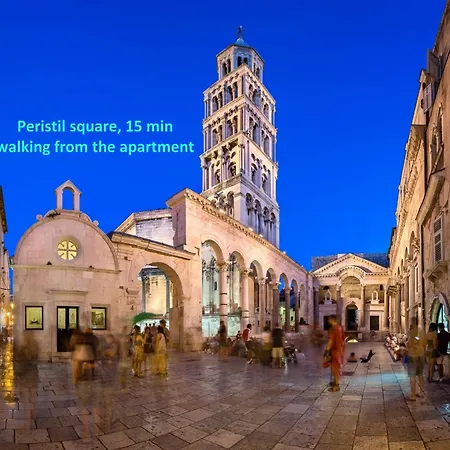 Sunny With Free Private Parking Apartment Split