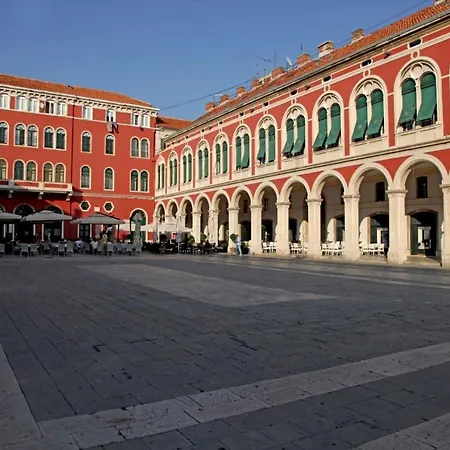 Sunny With Free Private Parking Apartamento *