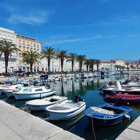 Apartamento Sunny With Free Private Parking Split